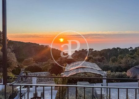 3 bedroom luxury Villa for rent in Valldemossa, Spain - Photo 2