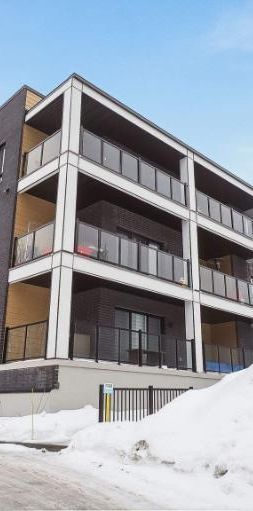 APPARTEMENT 4½ AU PENTHOUSE - BLAINVILLE, 1ER JUILLET - Photo 1