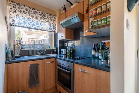 1020L Howdenhall Drive, Edinburgh, EH16 6YF - Photo 3