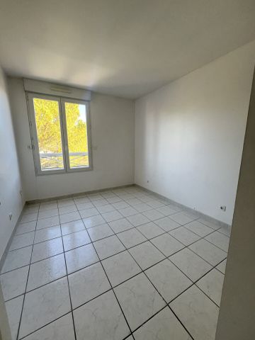 Appartement 3 pièces 71m2 MARSEILLE 12EME 1 054 euros - Photo 4