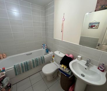 3 bedroom terraced house to rent - Photo 4