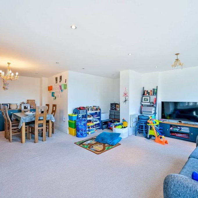 3 bedroom penthouse to rent - Photo 1