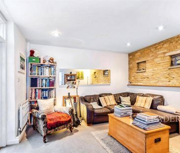 2 bedroom house to rent Austin Street, Stamford, PE9 - Photo 1