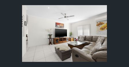 CALOUNDRA WEST'S FINEST - Photo 2