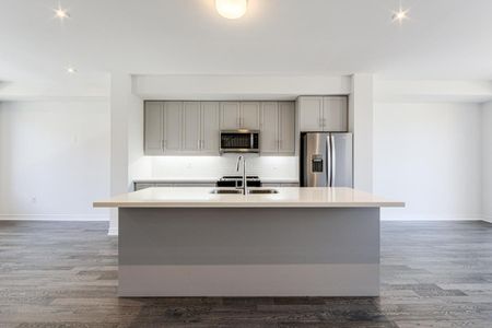 For Lease - 14 Folcroft Street, Brampton, Ontario - Photo 4