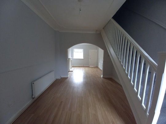 2 bedroom terraced house to rent - Photo 1