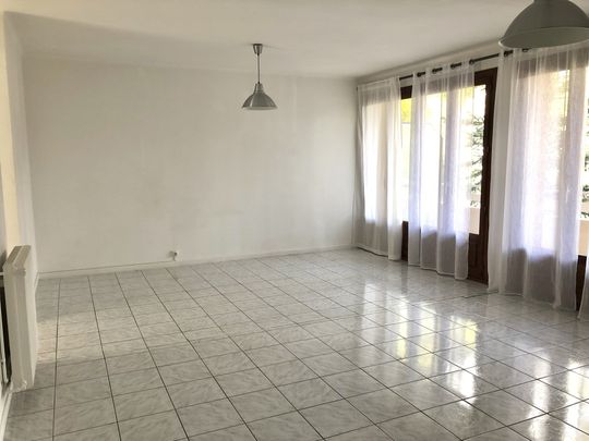 Location Appartement 3 pièces 77m² MARSEILLE 12ème - Photo 1