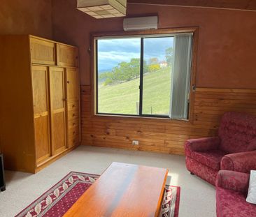 Cute Unit, Fully Furnished and Equipped & Including Power - Photo 2