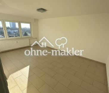 Kernsanierte exklusive 3 1/2 Zimmer Dachgeschosswohnung mit Loggia ... - Foto 1