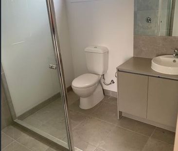 Near new townhouse ! - Photo 2