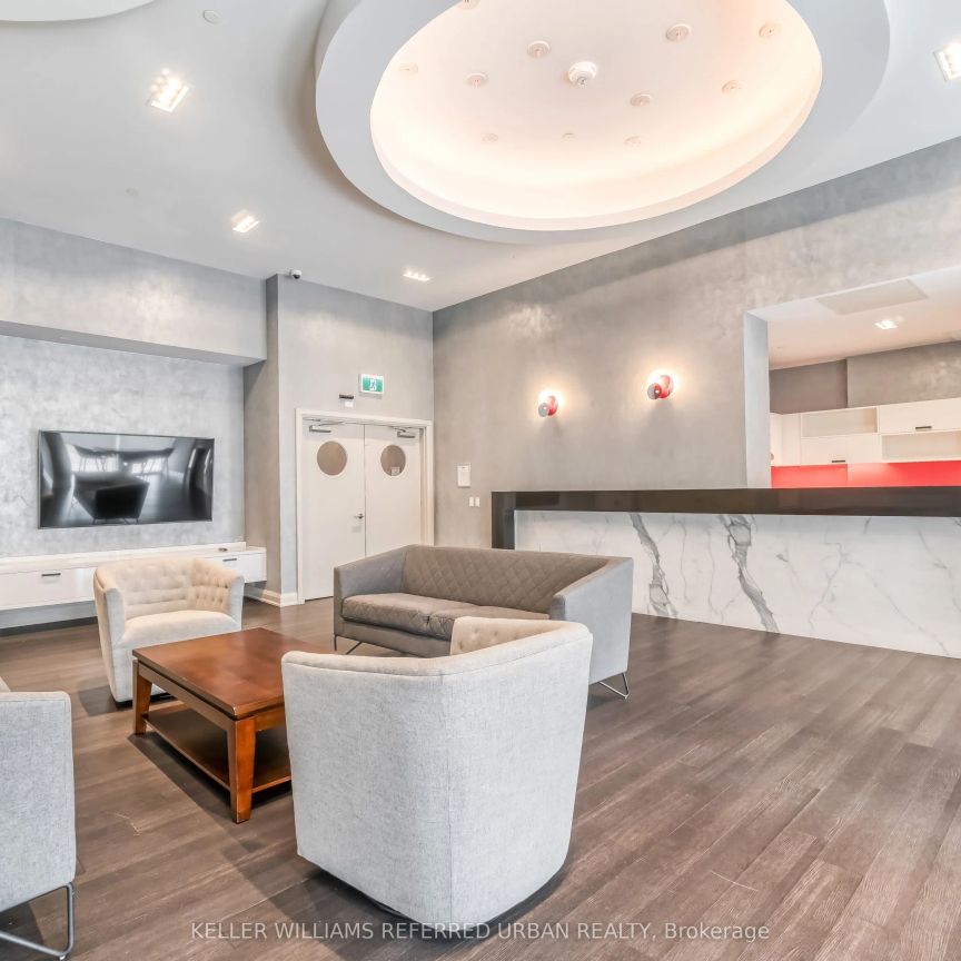 30 Meadowglen Place #LPH2802 - Photo 1