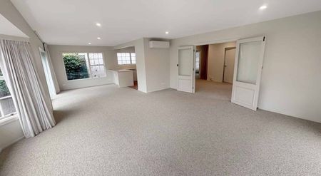 Total transformation in Merivale! - Photo 3