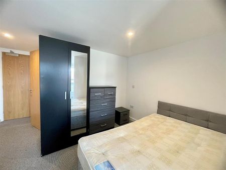 Studio to rent - Photo 2