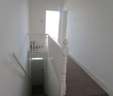 Woodgrange Drive, Southend On Sea, SS1 - Photo 4