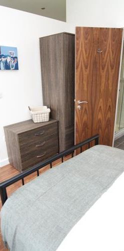 Student Apartment 0 bedroom, City Centre, Sheffield - Photo 1