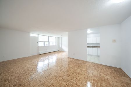 For Lease - 5 Glamorgan Avenue Unit# 811, Toronto, Ontario - Photo 3