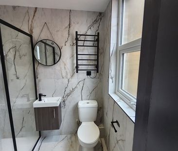 Studio Flat, High Street, W3 - Photo 3