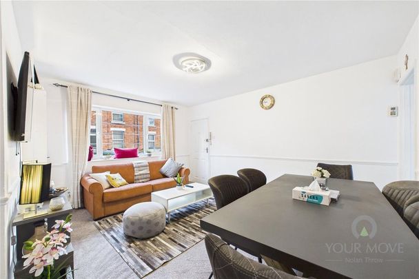 2 bedroom flat to rent - Photo 1