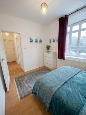 Room in a Shared Flat, London, E9 - Photo 1