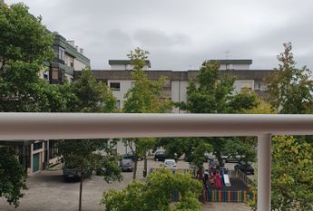 Apartamento T3 situado na zona residencial da Forca, em Aveiro.