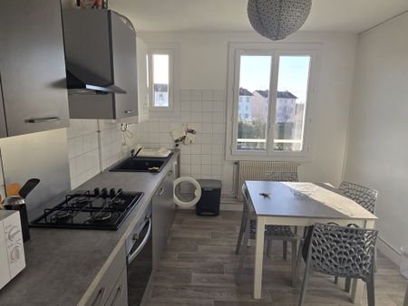 Location Appartement 3 pièces 55m² PARAY LE MONIAL 71600 - Photo 4