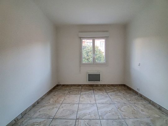 Avignon : Appartement T3 récent et climatisé avec balcon et parking, - Photo 1