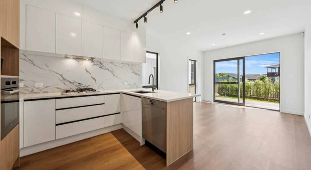 Premium Milford Location - 4 Bedroom 3.5 Bathroom - Photo 1