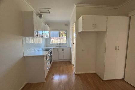 Open the Door to Convenience and Style in Torrens Park - Photo 5