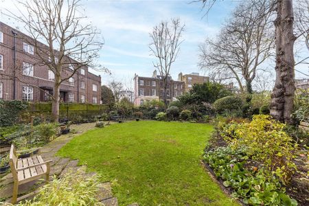 A charming three bedroom, two bathroom apartment offering in excess of 1,100 sq ft of living space, in Primrose Hill Village. - Photo 3