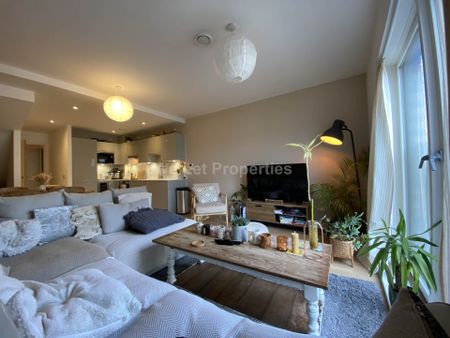 Price £1,800 pcm - Available 03/04/2025 - Furnished - Photo 2