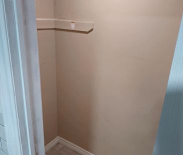 For Lease - 3555 Derry Road Unit# 212, Mississauga, Ontario - Photo 4