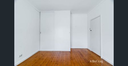 Californian Bungalow with Character and Comfort - Photo 2