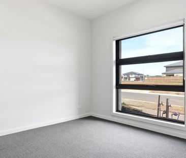 NEW BUILD HOME FOR RENT IN WYNDHAM VALE - Photo 1