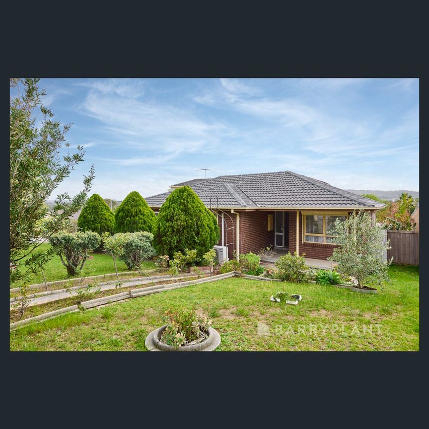 4 Toirram Crescent, Cranbourne North, Vic 3977 - Photo 1