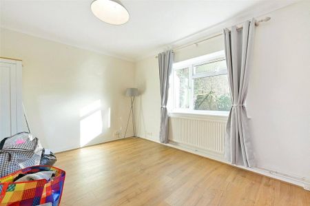 2 bedroom maisonette to rent - Photo 3
