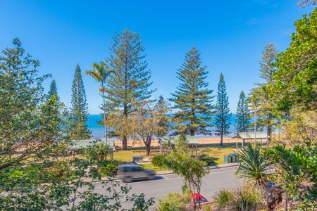 2/39 Marine Parade, Redcliffe QLD 4020 - House For Rent - $350 | Domain - Photo 2
