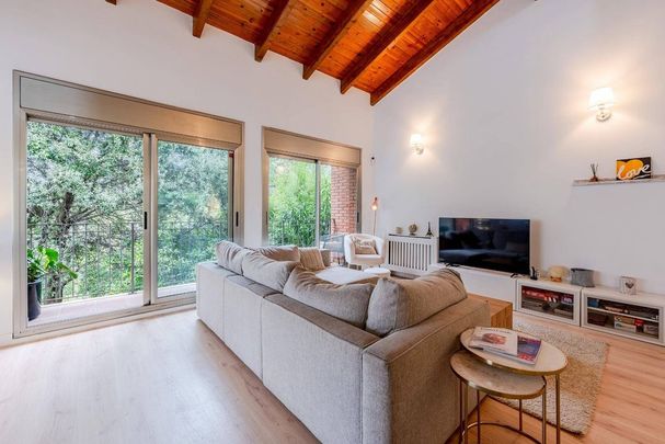 4 room luxury Detached House for rent in Sant Cugat, Catalonia - Photo 1