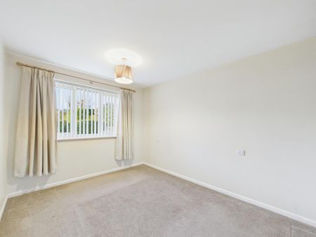 2 bedroom semi-detached bungalow to rent - Photo 2