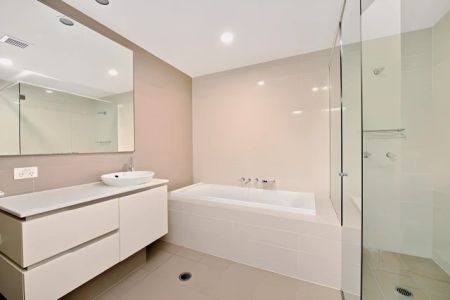 105/76 Rider Boulevard,Rhodes,New South Wales 2138, Sydney - Photo 3