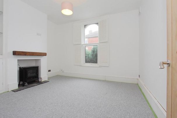3 bedroom end of terrace house to rent - Photo 1