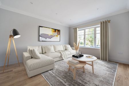 5 bedroom detached house to rent - Photo 2