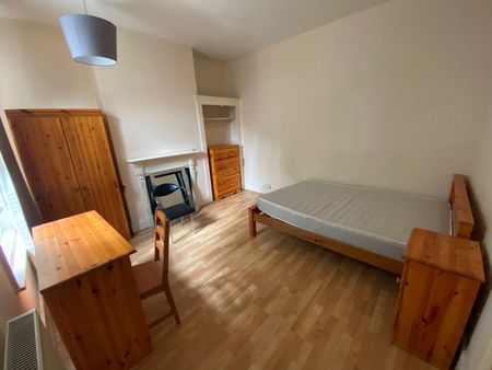 4 Bed Terraced House, Bevois Hill, SO14 - Photo 4