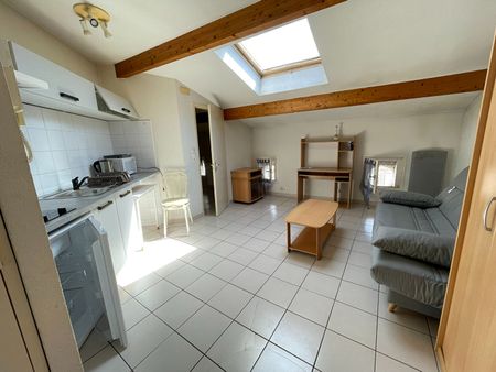 Location appartement 1 pièce, 16.93m², Castelnaudary - Photo 2