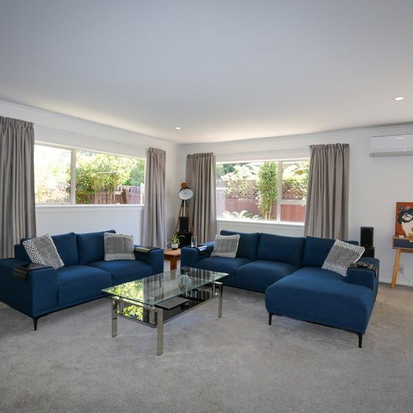 HOON HAY – 3 BEDROOM, 1 BATHROOM, DOUBLE GARAGE - Photo 1