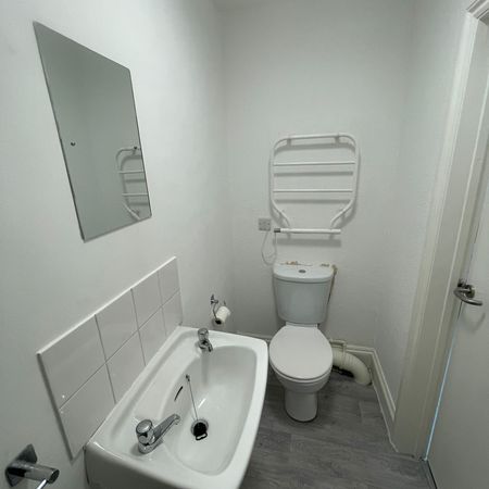 11 Restormel Terrace - Photo 3