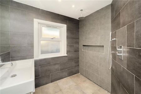 2 bedroom maisonette to rent - Photo 3