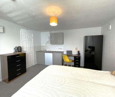 Drayton, Bretton, Peterborough, PE3 - Photo 3
