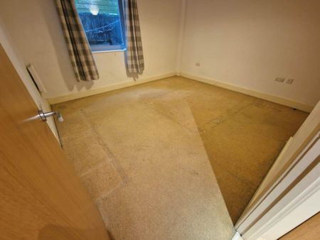 Price £950 pcm - Available 20/01/2026 - Part Furnished - Photo 5