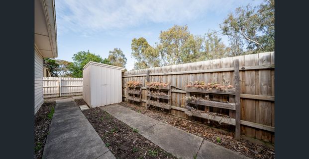 Perfect location, with enviable lifestyle opportunity! - Photo 1