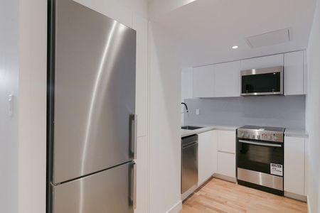 3730 Chemin Queen Mary, Montréal, QC - Photo 5